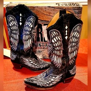 Corral Women's Distressed Black w Cross & Wings Inlay Square Toe Cowboy Boots